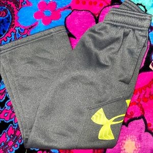 Boys UA sweatpants